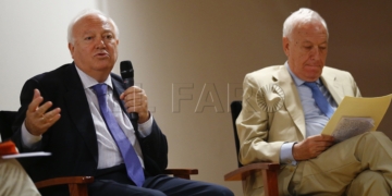 El exministro Miguel Ángel Moratinos cuenta que el rey le pidió “una cosa muy difícil”, visitar Melilla y Ceuta.