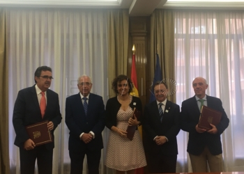 Amancio Ortega dona a Ceuta y Melilla 2,7 millones para equipos oncológicos