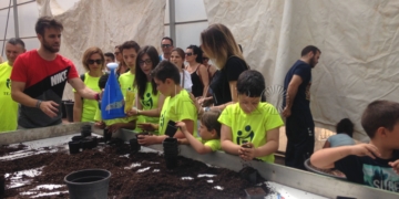 Cerca de un centenar de niños participó ayer en las actividades organizadas por Bienestar Social en la Granja Escuela para celebrar el Día Mundial del Medio Ambiente, que será la próxima semana.
