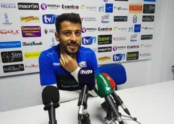 El jugador melillense, en una de las ruedas de prensa del club.