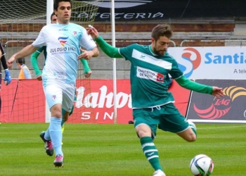El nuevo jugador azulino (d), con su anterior equipo.