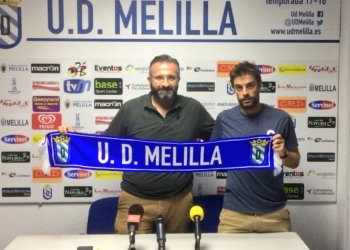 Pedro Vázquez, junto al presidente azulino, en su presentación oficial.
