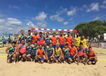 Foto de familia de la escuadra del Baplamel, con los componentes de uno de los equipos de la primera fase de esta competición nacional.