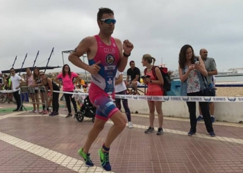 El triatleta melillenses, en una de sus últimas competiciones realizadas a nivel local.