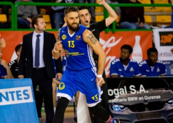 Kapelan, con la elástica del Ourense Baloncesto.