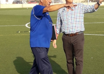 Primer entrenador y presidente del Melistar, en una de las sesiones