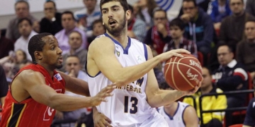 El nuevo jugador del Decano comenzó la pasada campaña en las filas del Tay Castelló, pero en plena pretemporada decidió cambiar de aires y recalar en el CAI Zaragoza de ACB