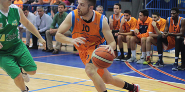 El jugador melillense, en uno de los partidos de la pasada temporada en la Liga EBA
