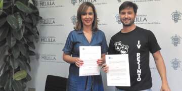 Paz Velázquez, presidenta del Instituto de las Culturas, y J. Casaña, de IV Recinto