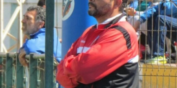 El técnico de la escuadra de nuestra ciudad, en uno de los partidos disputados en La Espiguera