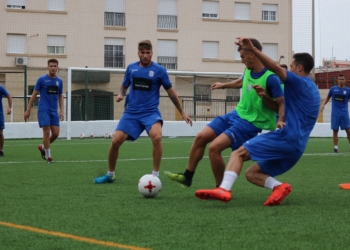 Uno de los grupos que trabaja semanalmente en las instalaciones del Anselmo Pardo.