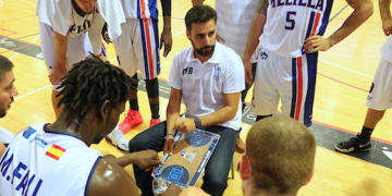El técnico melillense, en uno de los tiempos muertos de esta pretemporada