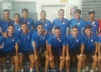 Componentes de la expedición de la Peña Real Madrid que se desplazaron hasta Málaga para medirse al Dos Hermanas.