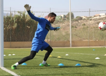 Uno de los jugadores azulinos, en plena sesión de entrenamiento durante esta semana