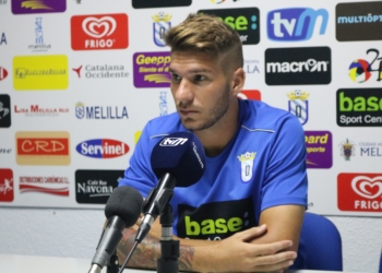 El mediocentro jerezano Lolo Garrido, durante su comparecencia en la sala de prensa del estadio Álvarez Claro.