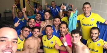 Todos los jugadores de la Consti desean repetir este selfie, después de sumar otro triunfo en competición liguera