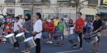 Los alumnos del taller utilizarán los tambores de la Batucañada (en las imágenes), puesto que ambos programas se enmarcan en Cañada Viva!.