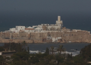 El Ejército español realiza obras en dos islotes frente a las costas de Alhucemas