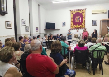 Imágenes de la última reunión de la Asociación de Vecinos del Tesorillo
