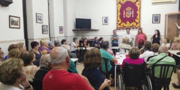 Imágenes de la última reunión de la Asociación de Vecinos del Tesorillo