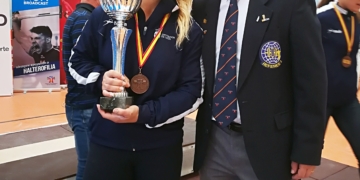 Julio García junto a Lydia Valentín.