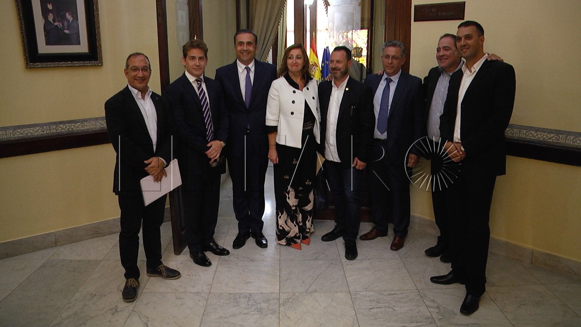 Achraf Benaisa –primero por la derecha– tras la reunión celebrada con el ministro de Justicia, Rafael Catalá
