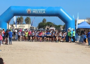Salida de la competición senior de esta primera jornada atlético en tierras melillenses.