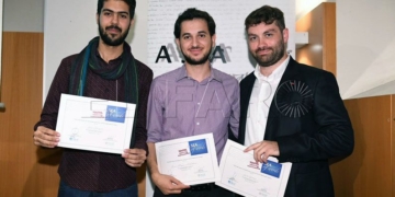 Bouazzati, a la izquierda, junto al resto de ganadores.