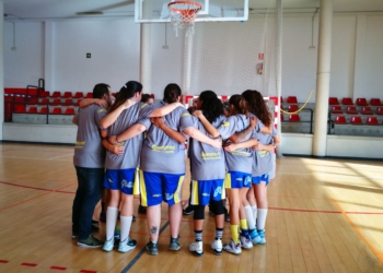 Las jugadoras melillenses conjurándose en uno de los partidos de esta competición liguera.