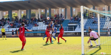 Los melillenses tuvieron ocasiones de gol pero no pudieron ser aprovechadas por ninguno de ellos