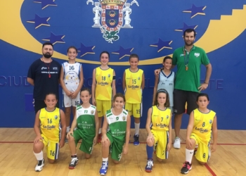 Alejandro Limón, entrenador de la selección minibasket femenina FMB