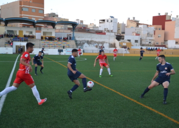 Los jugadores del Melistar no levantan la cabeza en Tercera División.