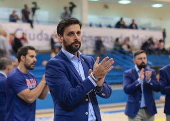 El entrenador melillense, en uno de los partidos de la presente temporada.