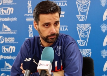 Alejandro Alcoba, durante la rueda de prensa previa al partido de mañana viernes