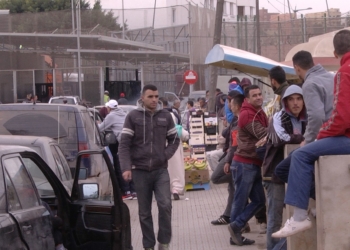 Denuncian que multan a vehículos con mercancías para que no pasen la frontera