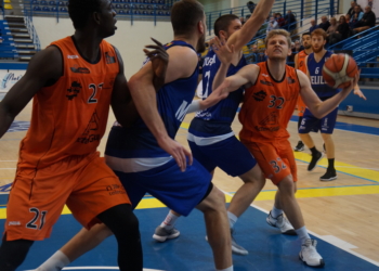 El Melilla Baloncesto paga su mal inicio frente a un serio Lleida