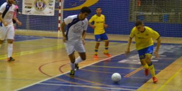 Nessin, con el balón, fue el máximo goleador de la escuadra de nuestra ciudad