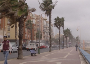 La Aemet prevé para hoy  fenómenos costeros adversos con vientos fuertes y olas de 3 metros