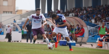 Nacho Aznar en una acción del partido de la primera vuelta disputado en el Álvarez Claro