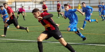 Mizzian volvía al equipo tras quedarse fuera por sanción en la pasada jornada y marcaba el primer gol del encuentro que encarrilaba la victoria para el conjunto rojinegro