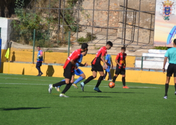 Los jugadores del conjunto rojinegro tienen que dar el cien por cien en todos los partidos, tanto dentro como fuera de casa, para lograr el objetivo de mantener la categoría.
