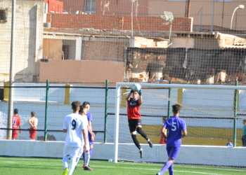 Santi Pérez tampoco podrá contar para el próximo partido con el cancerbero Gonzalo, que continúa con la primera plantilla de la UD Melilla.