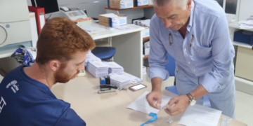El médico del Decano de la Liga LEB Oro, en una de sus jornadas de trabajo.