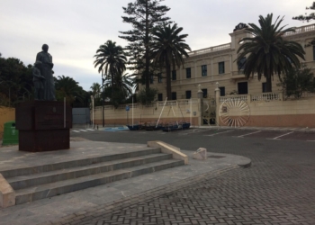 Una imagen de la plaza San Juan Bautista de la Salle, donde tuvo lugar el robo