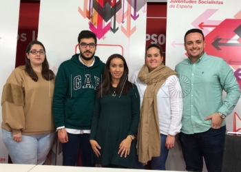 Imagen de los cinco melillenses que asistieron al Comité Federal de JSE