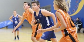 Imágen de uno de los partidos que disputaron los equipos del Decano de la LEB Oro