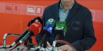 PSOE: “Igual que las líneas de servicio público de avión, puede subirse la bonificación sin PGE”