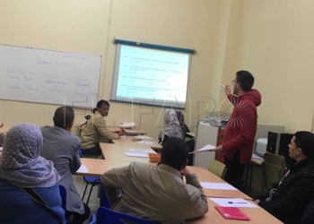 Cerca de 20 personas se preparan el examen de nacionalidad en un curso de Melilla Acoge
