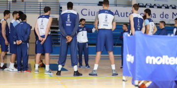 La plantilla del Decano ya ha comenzado a preparar el partido del próximo domingo, a domicilio, frente al Sammic Hostelería