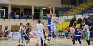 El conjunto melillense mandó en el partido desde que el balón fue el aire y lo lucharon Fran Guerra y Fontet